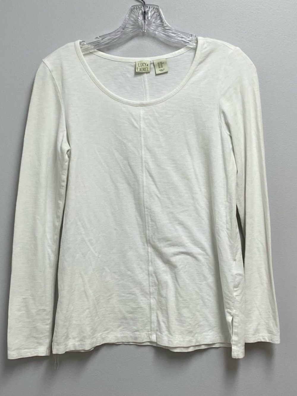 Lucy & Laurel White Scoop Neck Long Sleeve Tee size XS